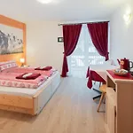 Cèsa Ciasates Canazei