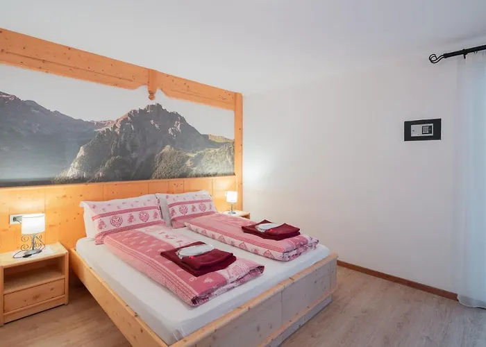 Cesa Ciasates Canazei